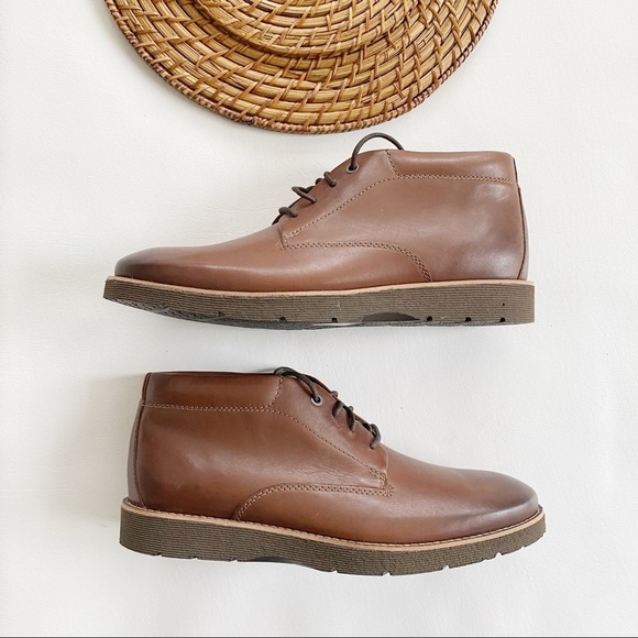 Clarks Collection Folcroft Mid Chukka Boots 9 main image 7